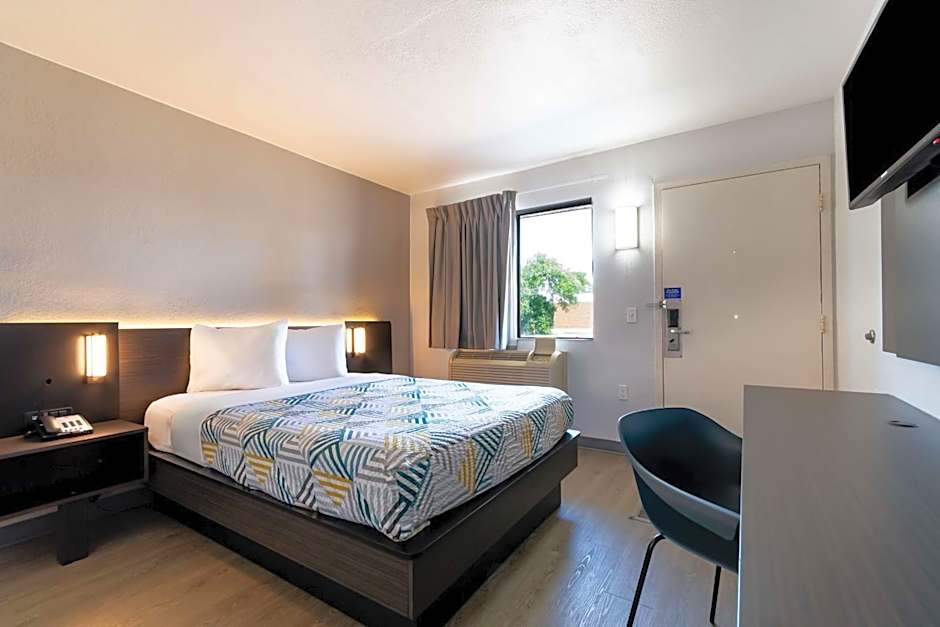 Motel 6-Rolling Meadows, IL - Chicago Northwest