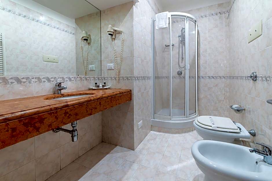 Massimo Plaza Hotel
