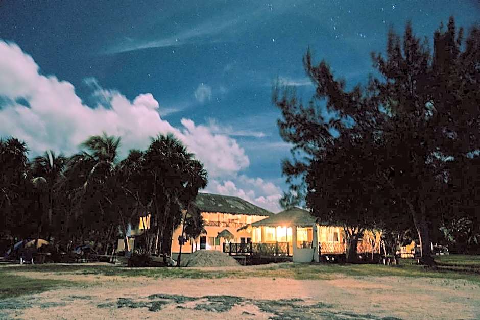 Ikarus Costa Mujeres Eco Lodge Sunset View