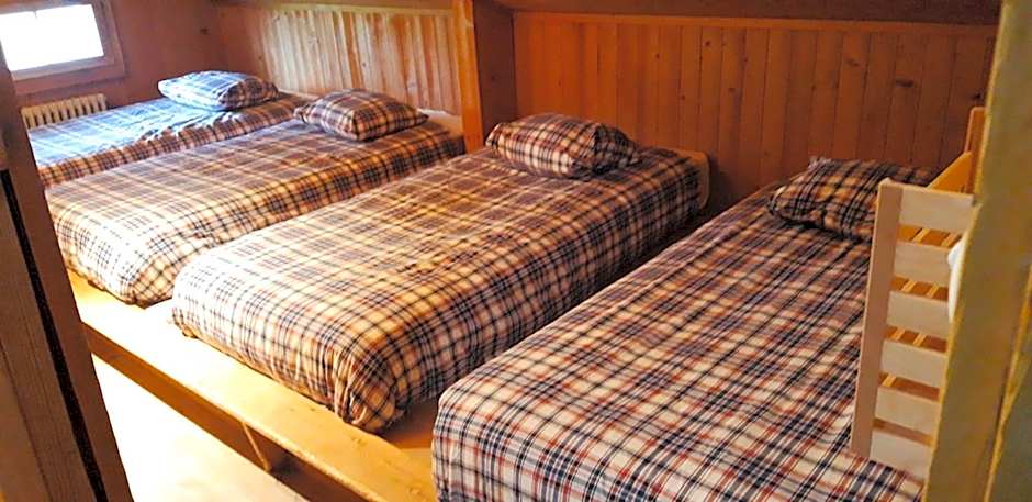 Freeride Hostel Restaurant & Camps