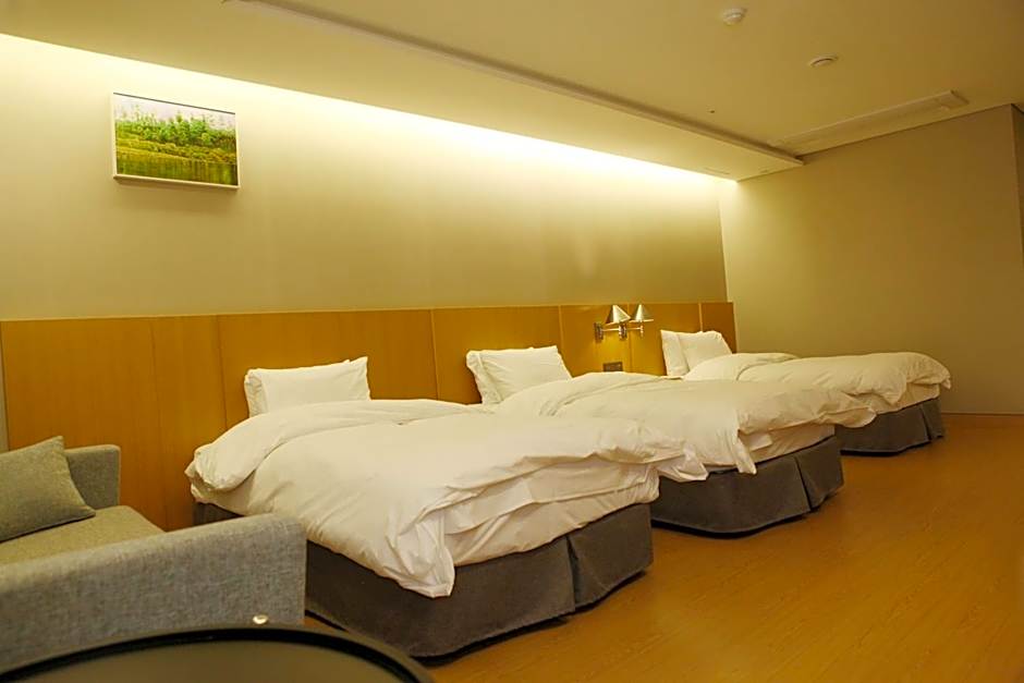 J Square Hotel and Wedding