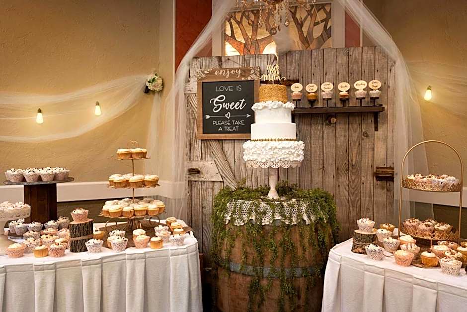 Ramada by Wyndham Fargo