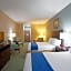 Holiday Inn Express and Suites Meriden By IHG