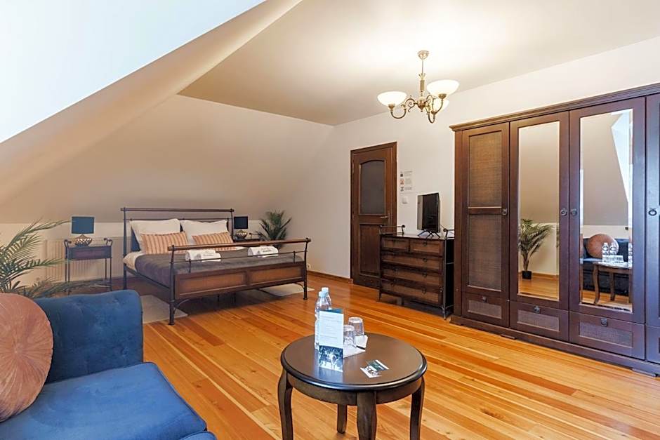 Apartamenty w Dworku Cheval