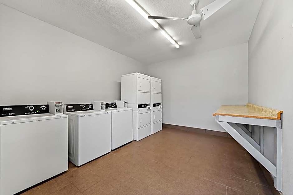 HomeTowne Studios San Antonio E - Frost Bank Center