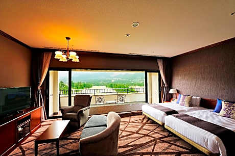 Premium Twin Room - Non-Smoking