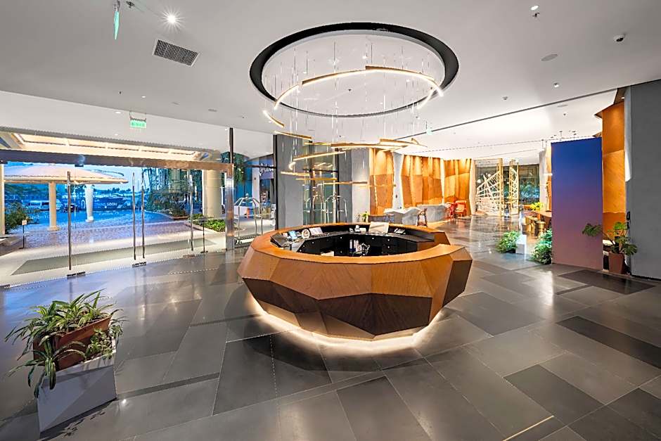 Citadines Marina Halong