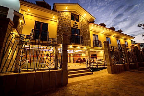 Yawar Inka Hotel