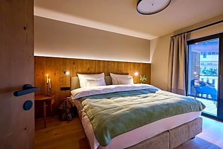 One-Bedroom Apartment with Balcony and Mountain View