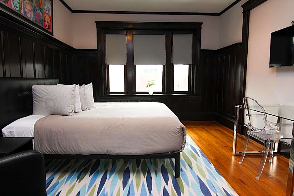 A Stylish Stay with a King Bed and Heated Floors #27