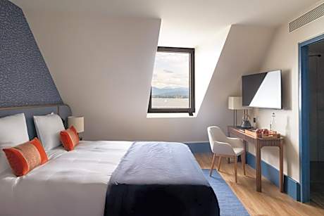 Double Room with Lake View