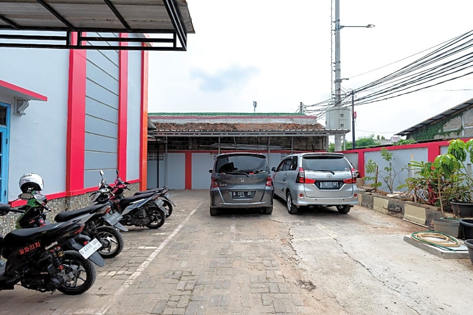 RedDoorz near Kelapa Gading