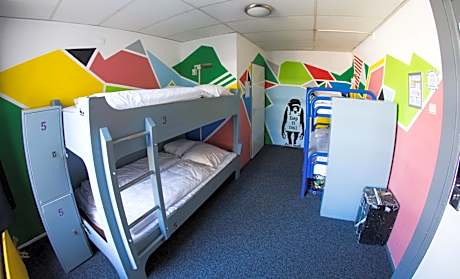 Double Bed in 14-Person Mixed Dormitory Room