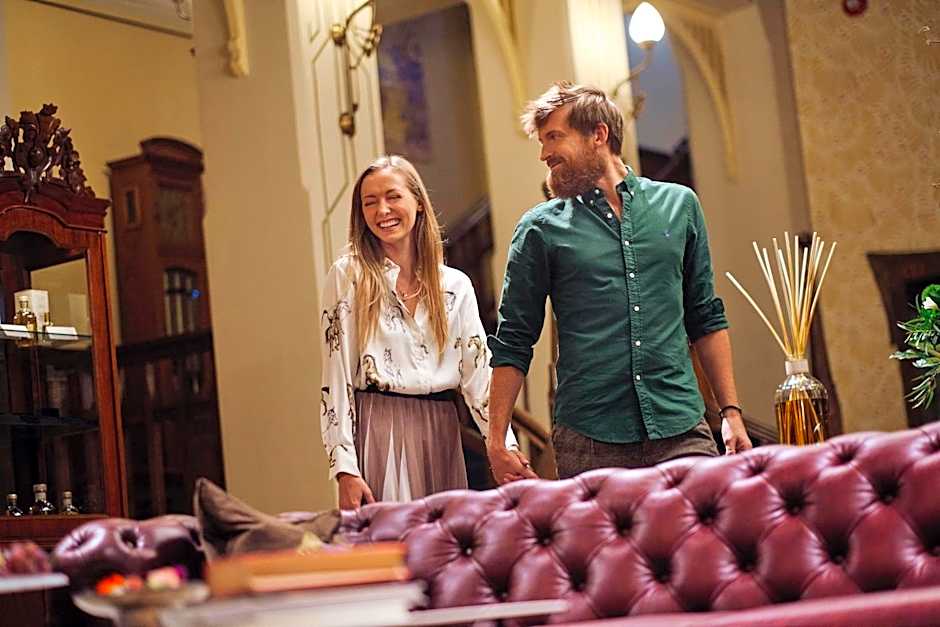 Villa Ammende Restaurant and Hotel