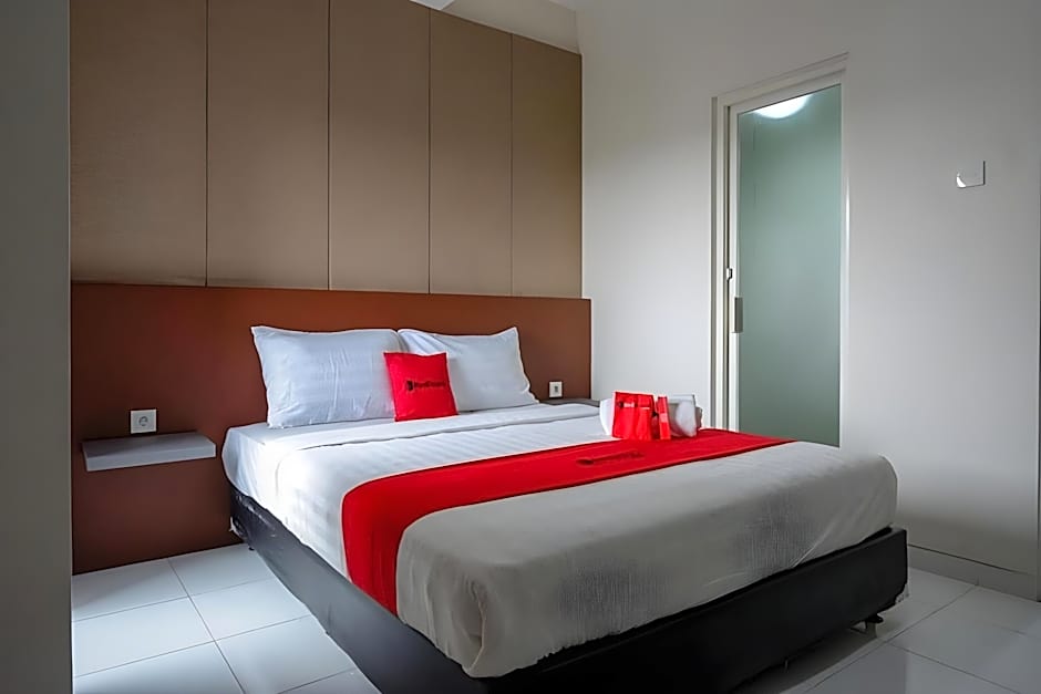 RedDoorz Apartment near Exit Toll Colomadu