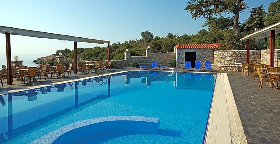 Lalloudes Seaside Accommodation