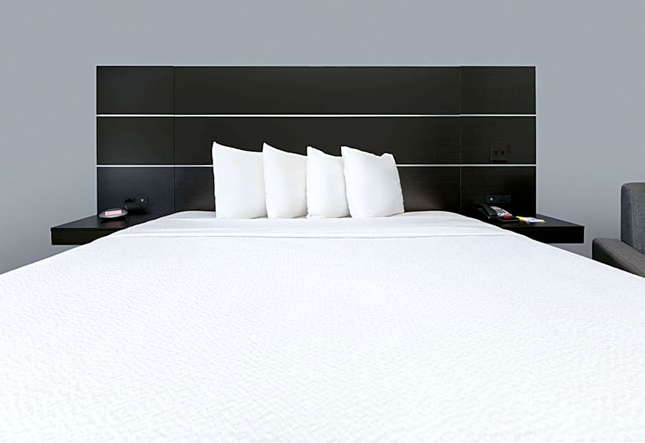 Days Inn by Wyndham Zachary LA