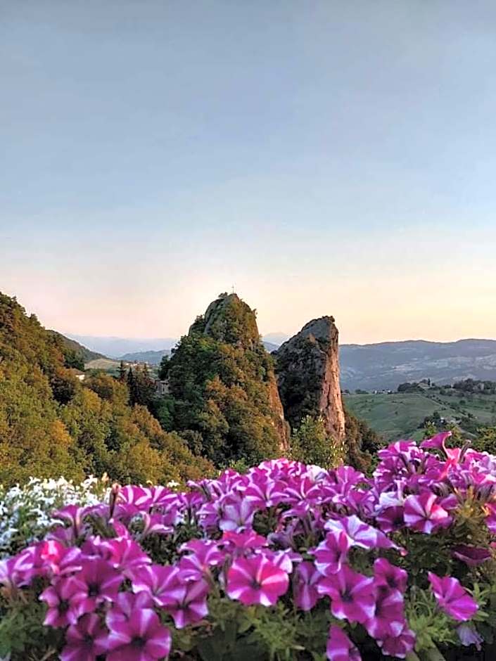 Casa del Viandante Borgo dei Sassi di Roccamalatina