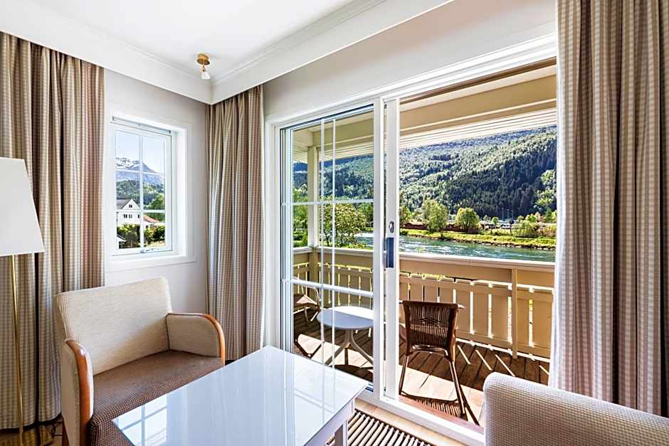 Hotel Loenfjord Loen