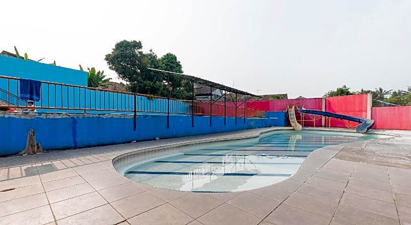 RedDoorz Syariah @ Cibadak Sukabumi