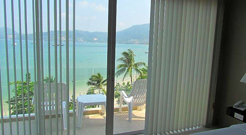 The Front Hotel and Apartments