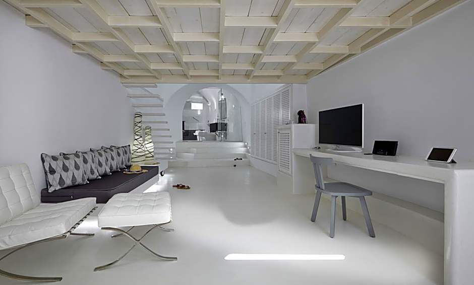 Dreams Luxury Suites