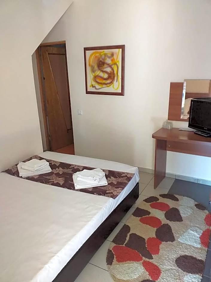 Hotel Tranzzit