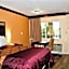 Americas Deluxe Inn