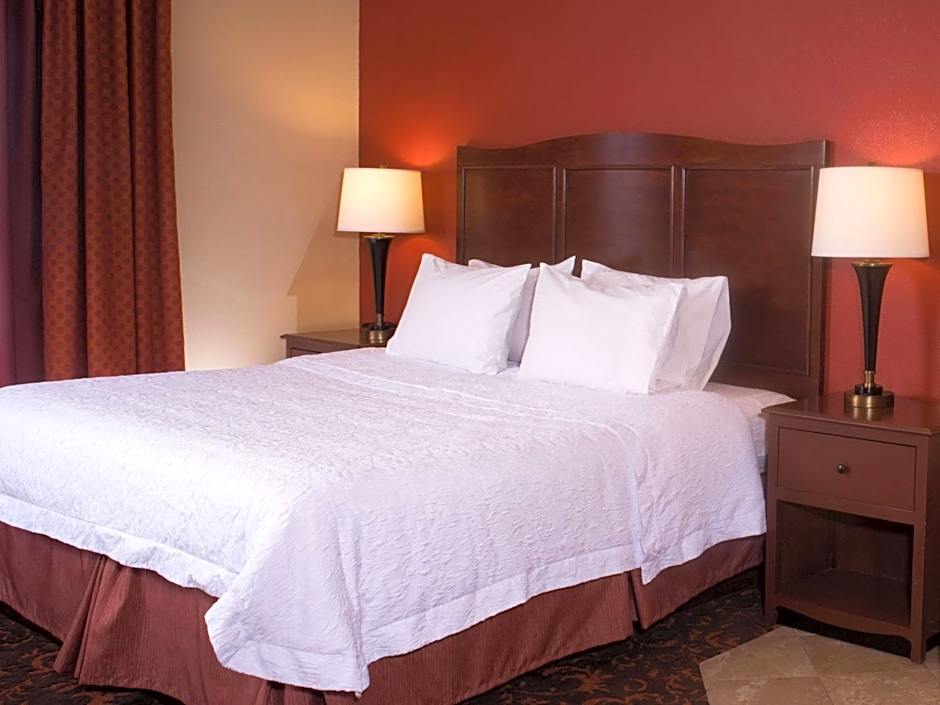 Hampton Inn By Hilton And Suites Woodstock