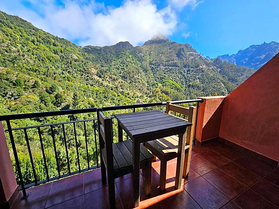 Valley View Hotel Encumeada