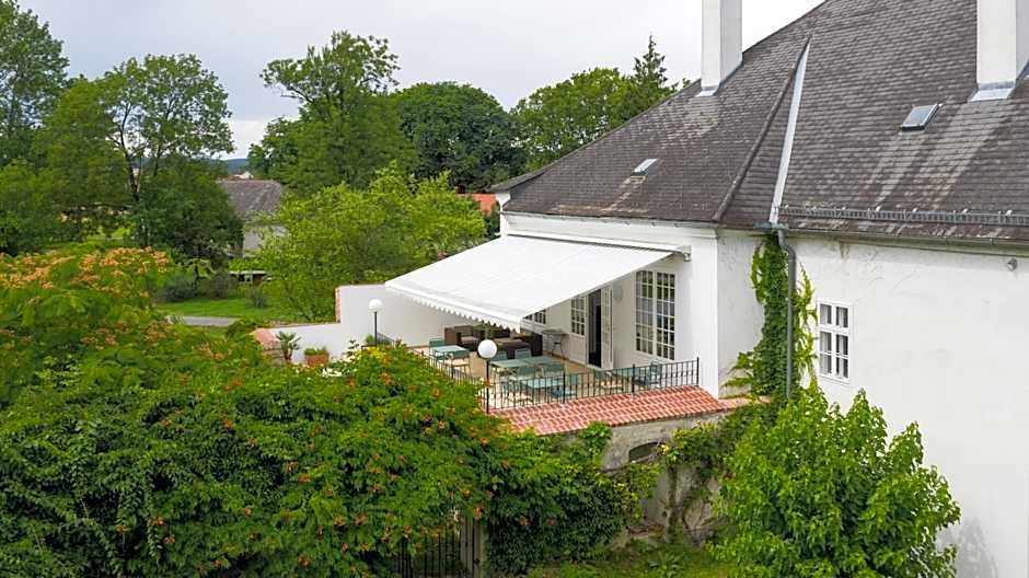 Boutique Hotel Zum Oberjäger, Schloss Lackenbach
