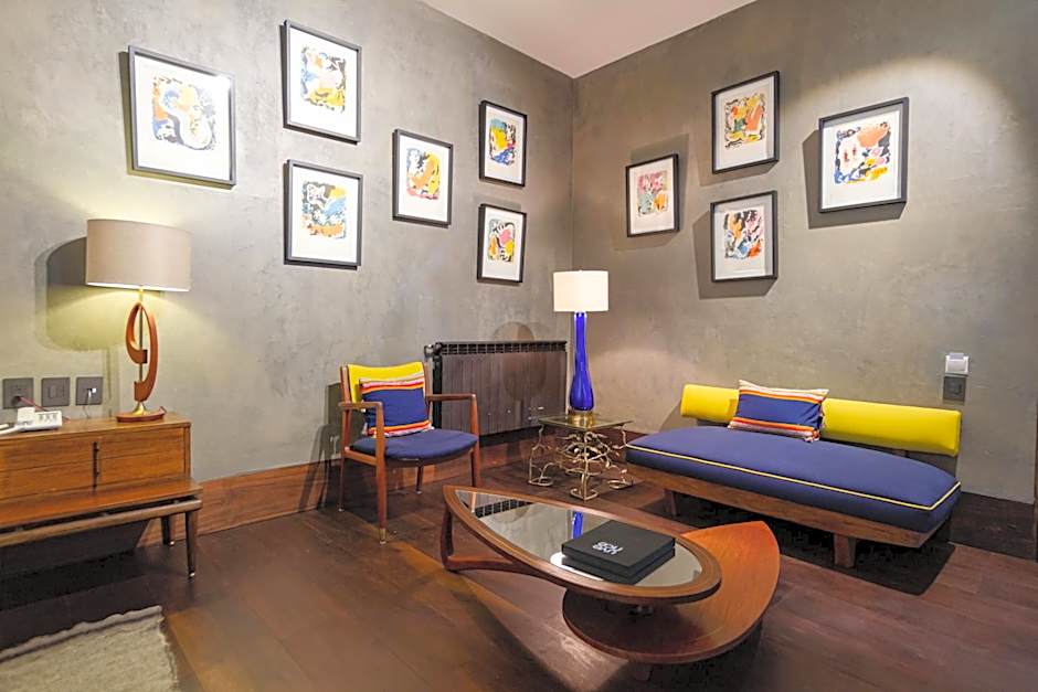 Uvence Arte + Hotel