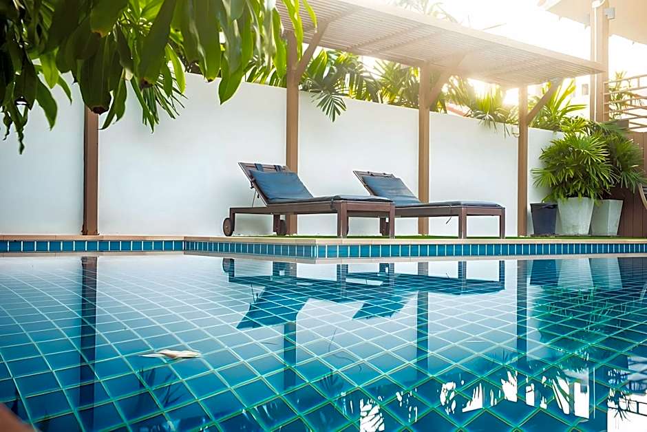 Talay Hotel & Villa