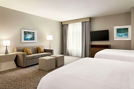 Studio Two Queen Beds