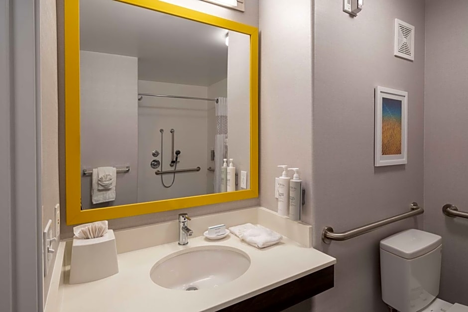 Hampton Inn By Hilton & Suites Agoura Hills