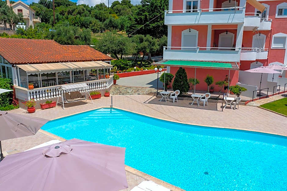 Amazona Apartments and Studios