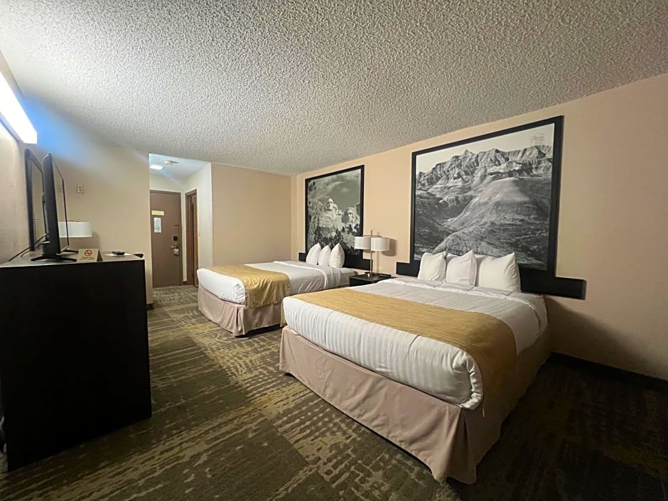 Super 8 by Wyndham Sturgis