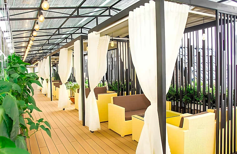 Ladalat Hotel