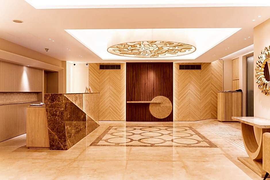 Royal Park Residence Hotel