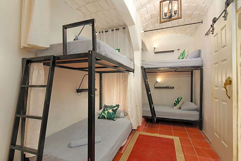 My Sisters House - Female only