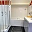 Hotel Be Guest Limoges Sud ex Black & Green
