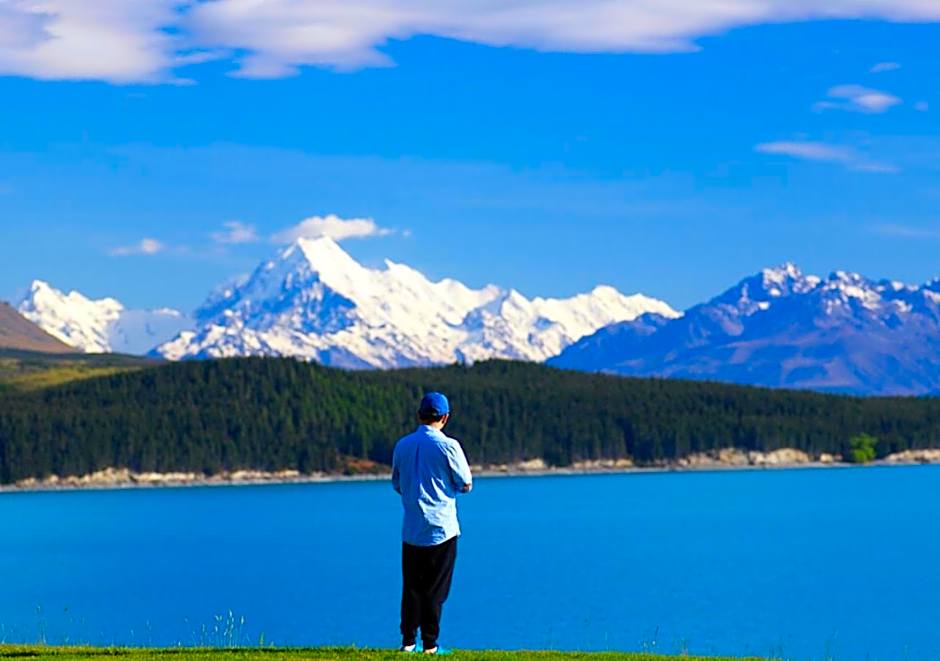 Mt Cook Lakeside Retreat