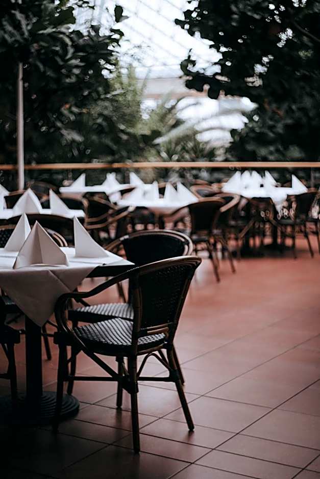 EVENTHOTEL PYRAMIDE & CONGRESS CENTER