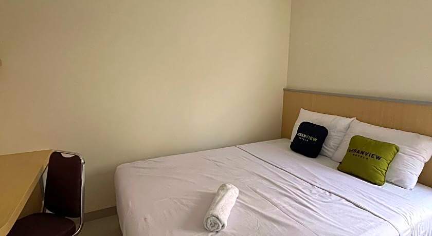 Urbanview Indria Inn Solo by RedDoorz