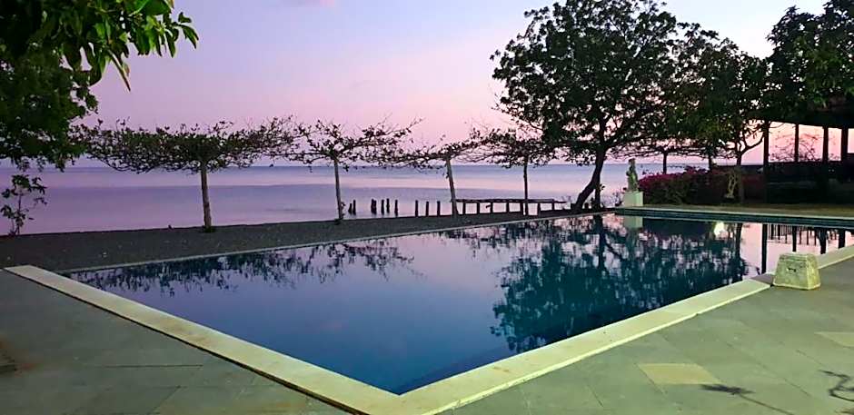 The Joglo By The Beach Pemuteran Bali