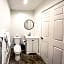 Penn Lodge Hotel & Suites Philadelphia - Bensalem
