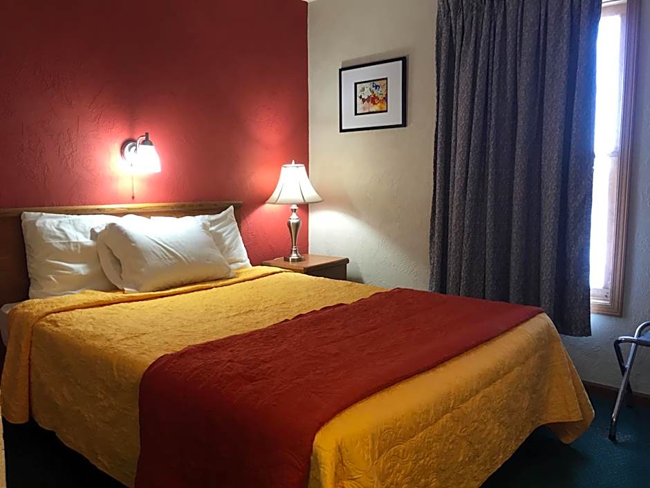 East Street Inn & Suites