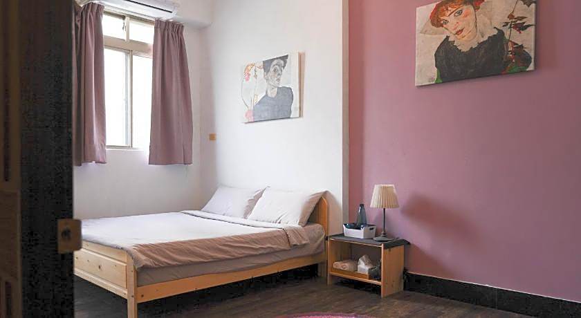 Dulan The Travel Bug Bistro Inn