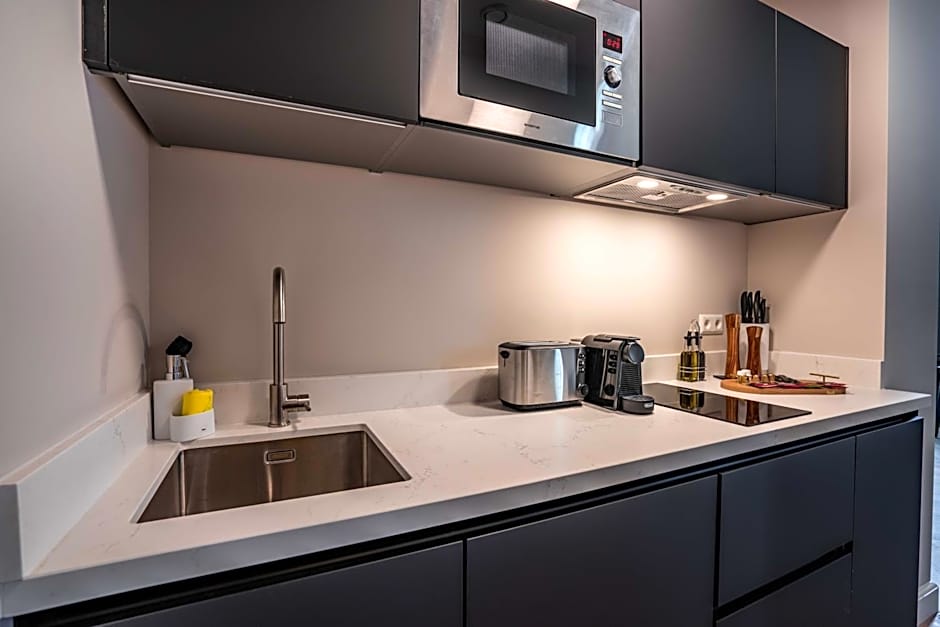 Limehome The Hague Keizerstraat