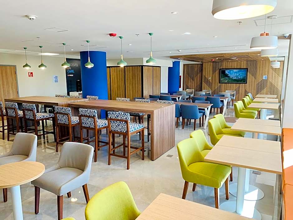 Holiday Inn Express Guadalajara Vallarta Poniente By IHG